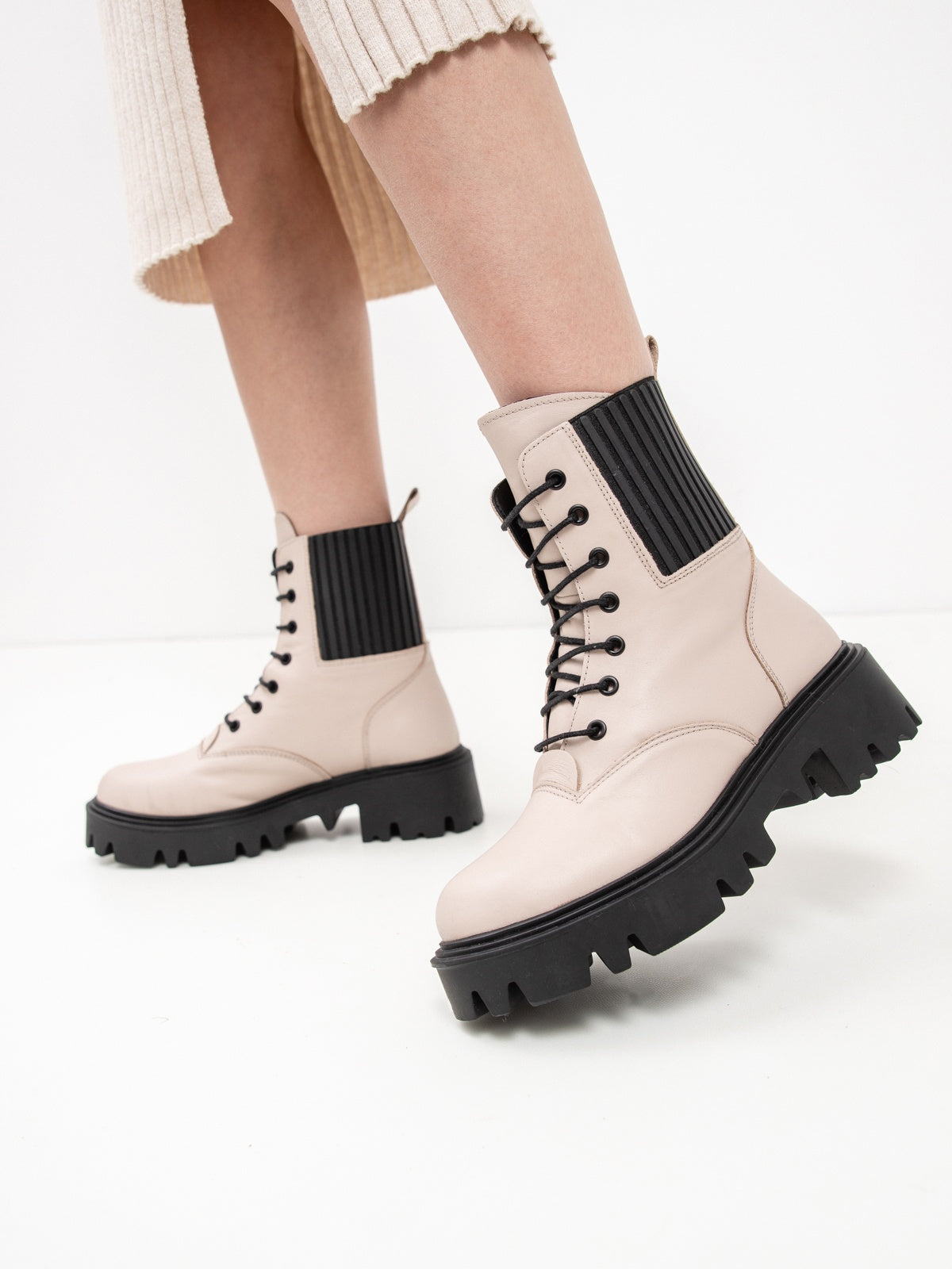 Women's shoes