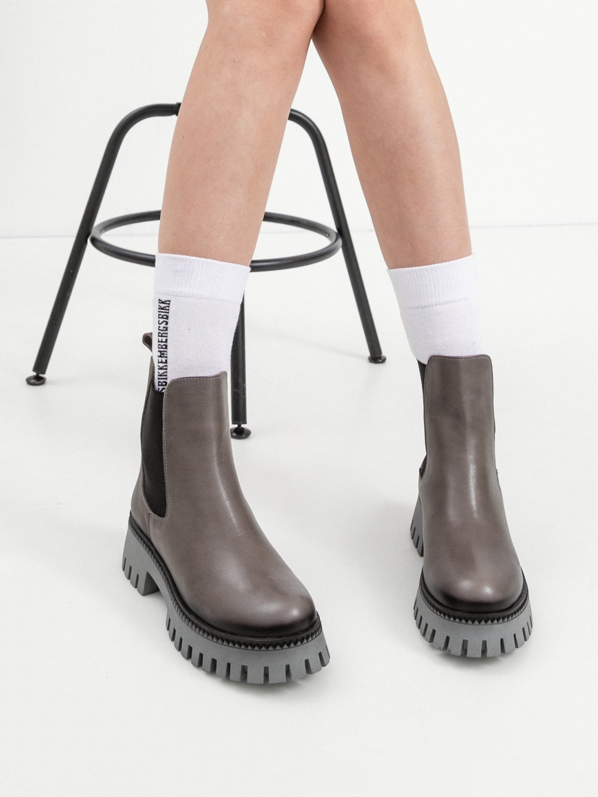Women's shoes