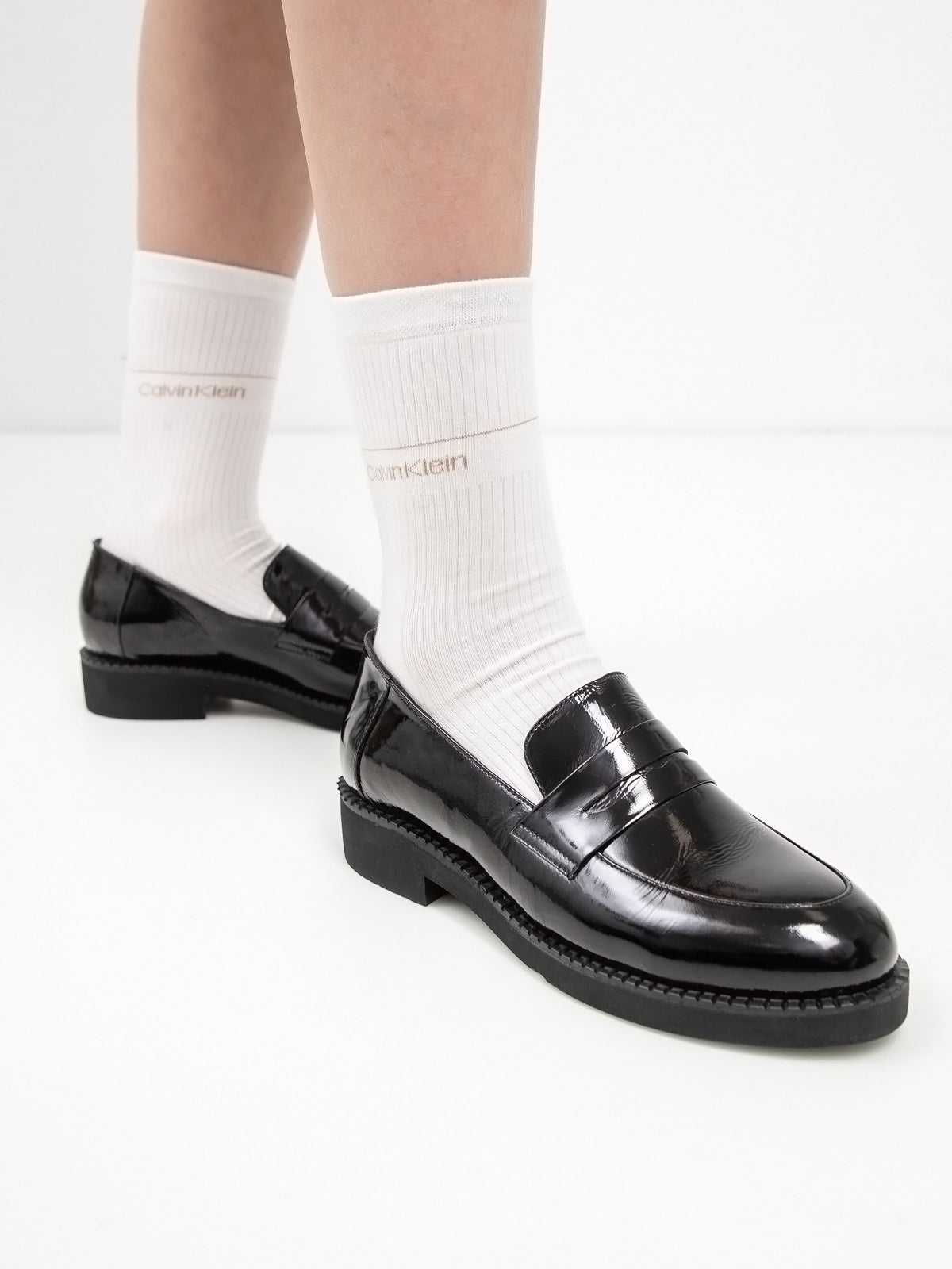Women's leather shoes