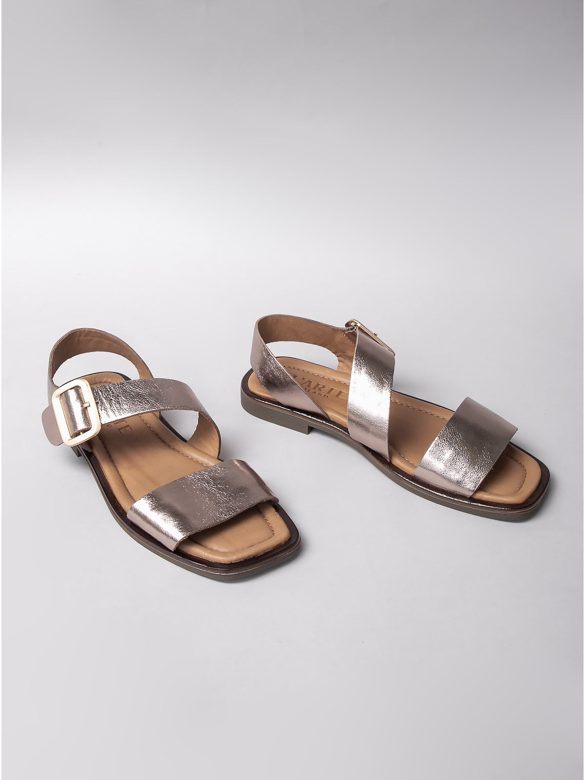Women's leather sandals