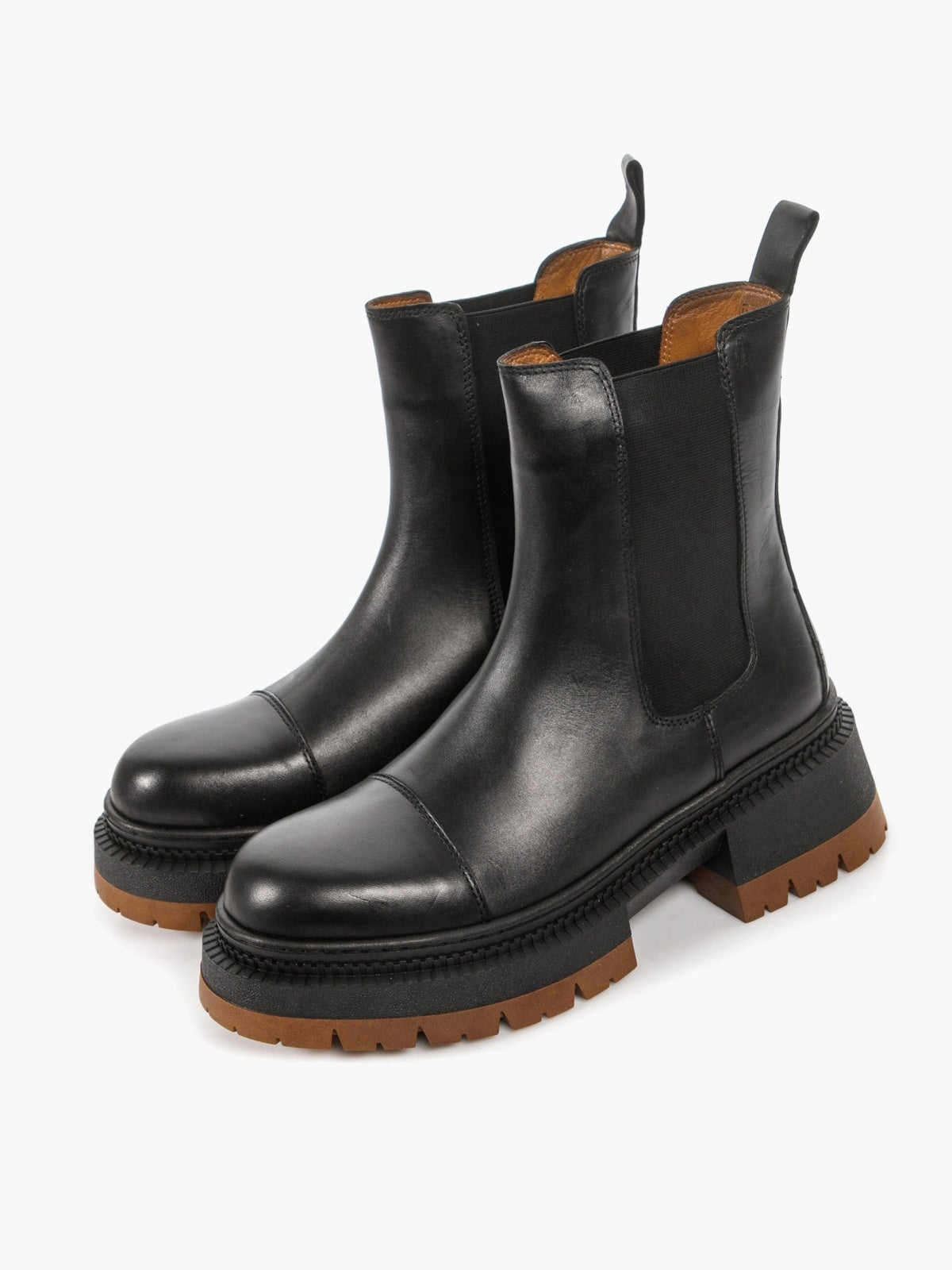 Women's leather shoes