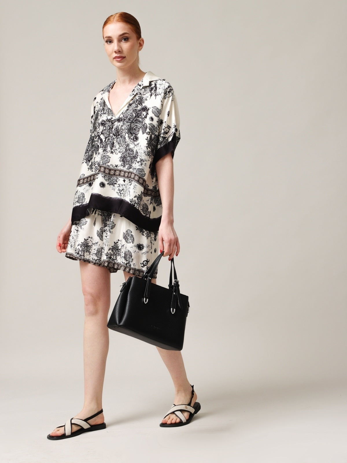 Women's handbag