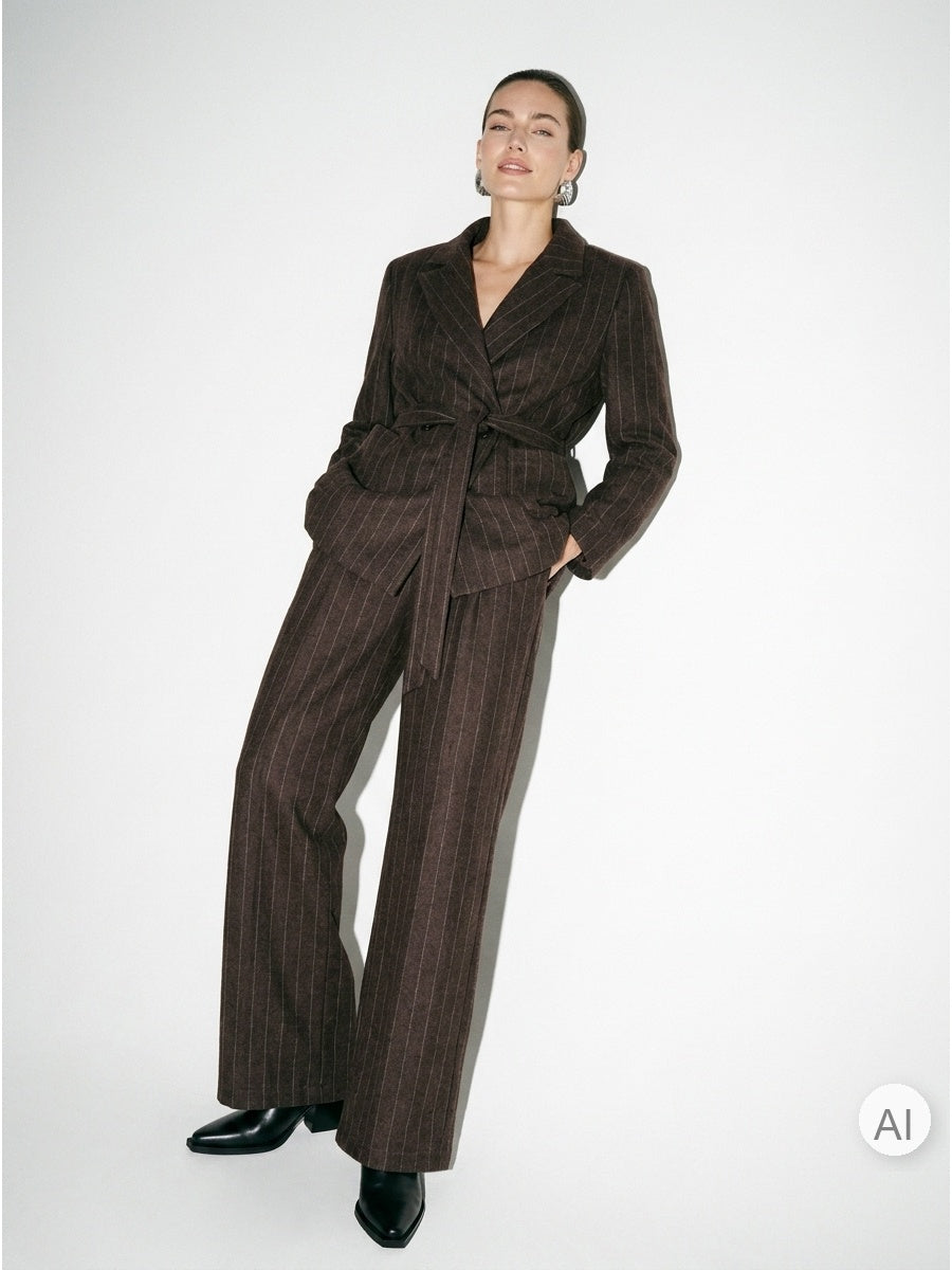Women’s trousers with wool
