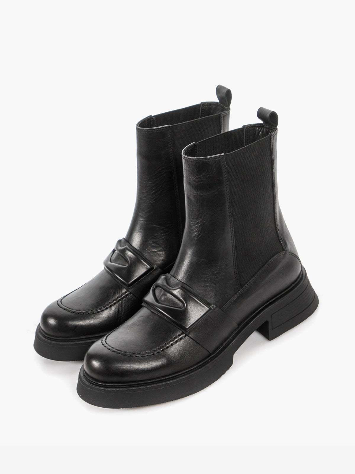 Women's leather shoes
