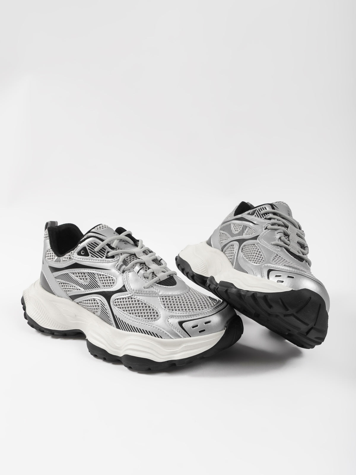 Leisure shoes