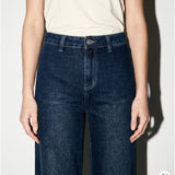 Women's jeans