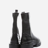 Women's leather boots with insulation
