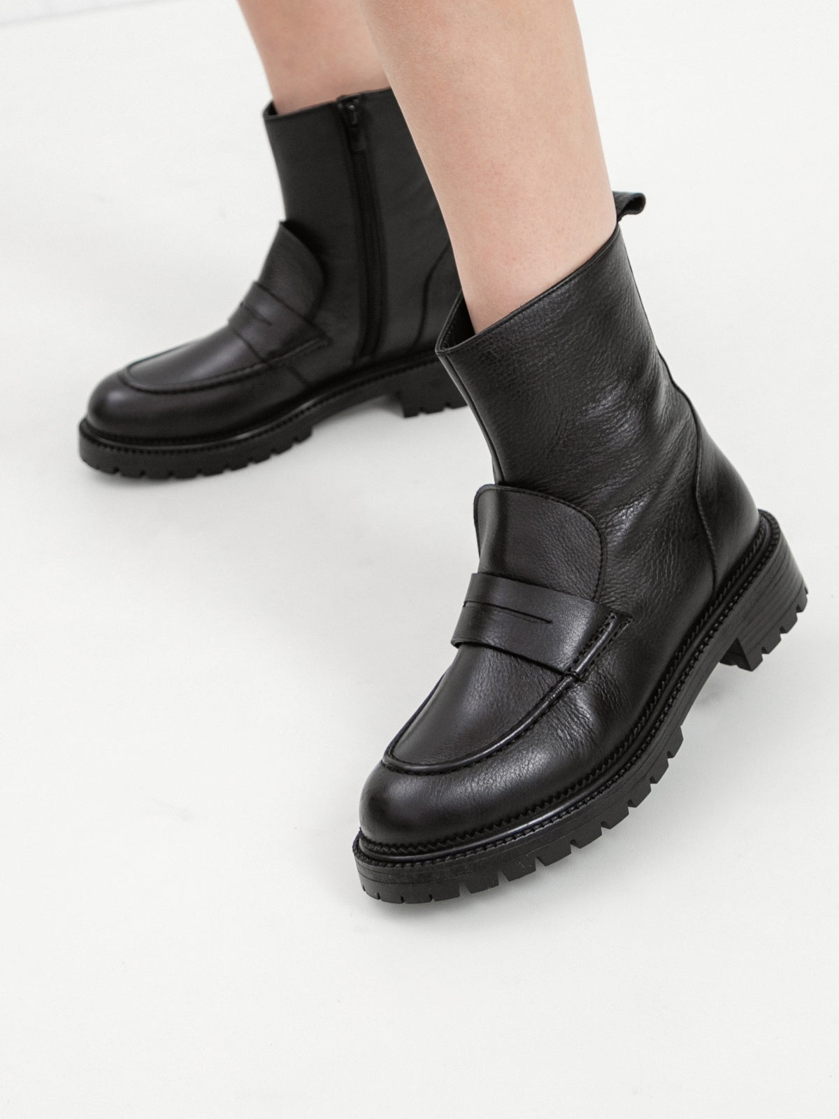 Women's shoes