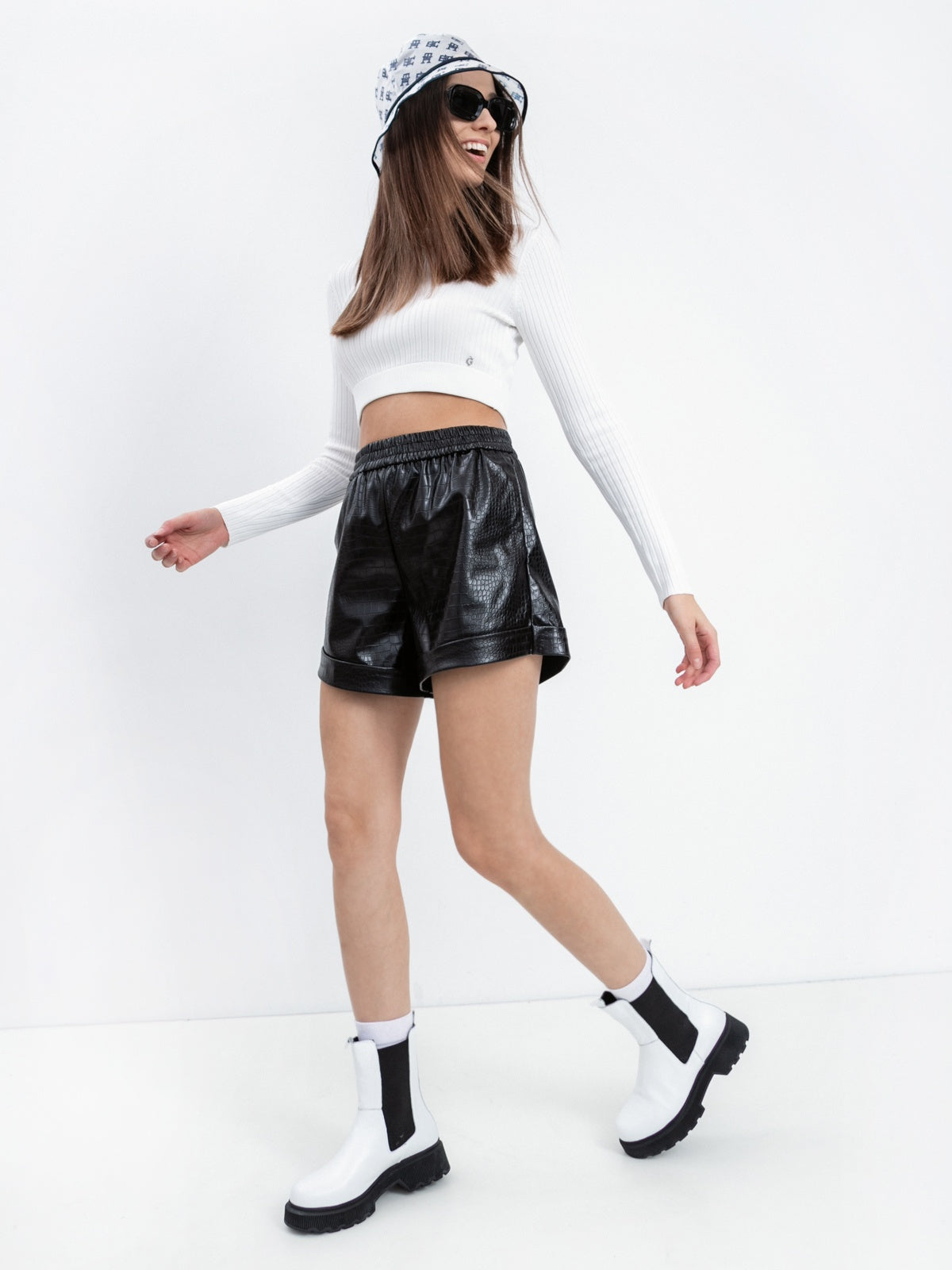 Women's leather shoes