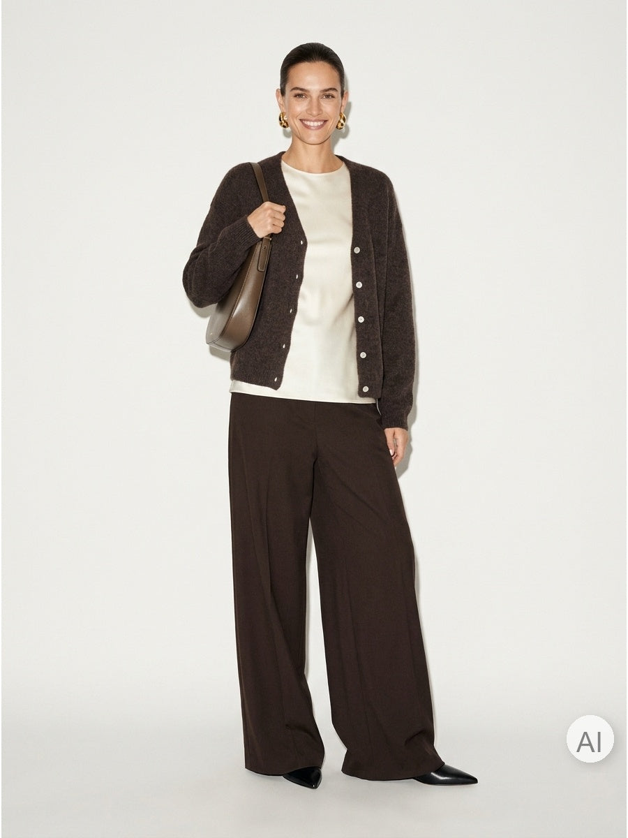Women’s jumper made from baby alpaca wool