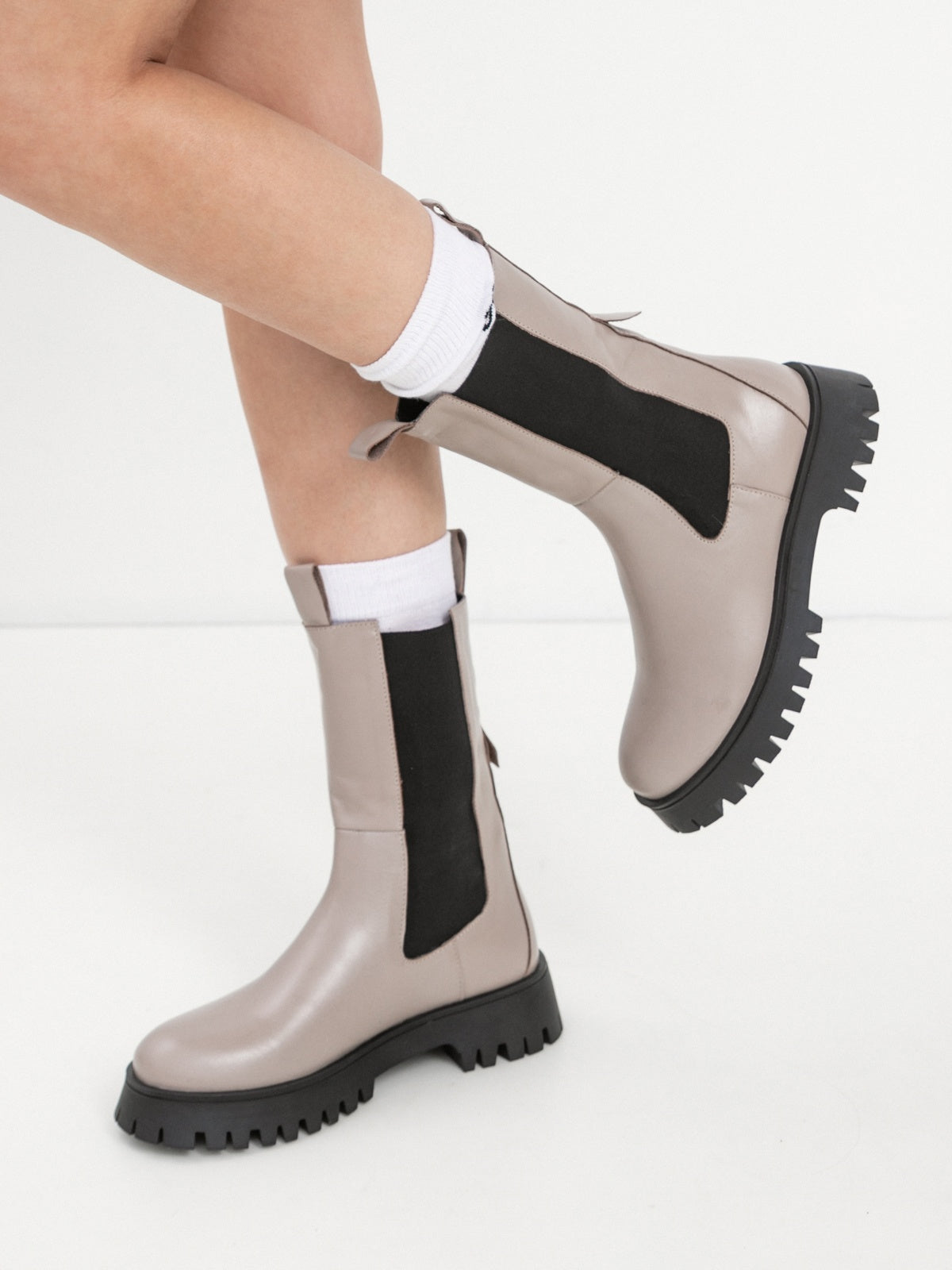 Women's shoes
