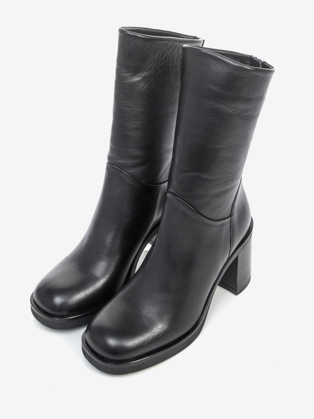 Women's leather shoes