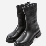 Women's leather boots with insulation