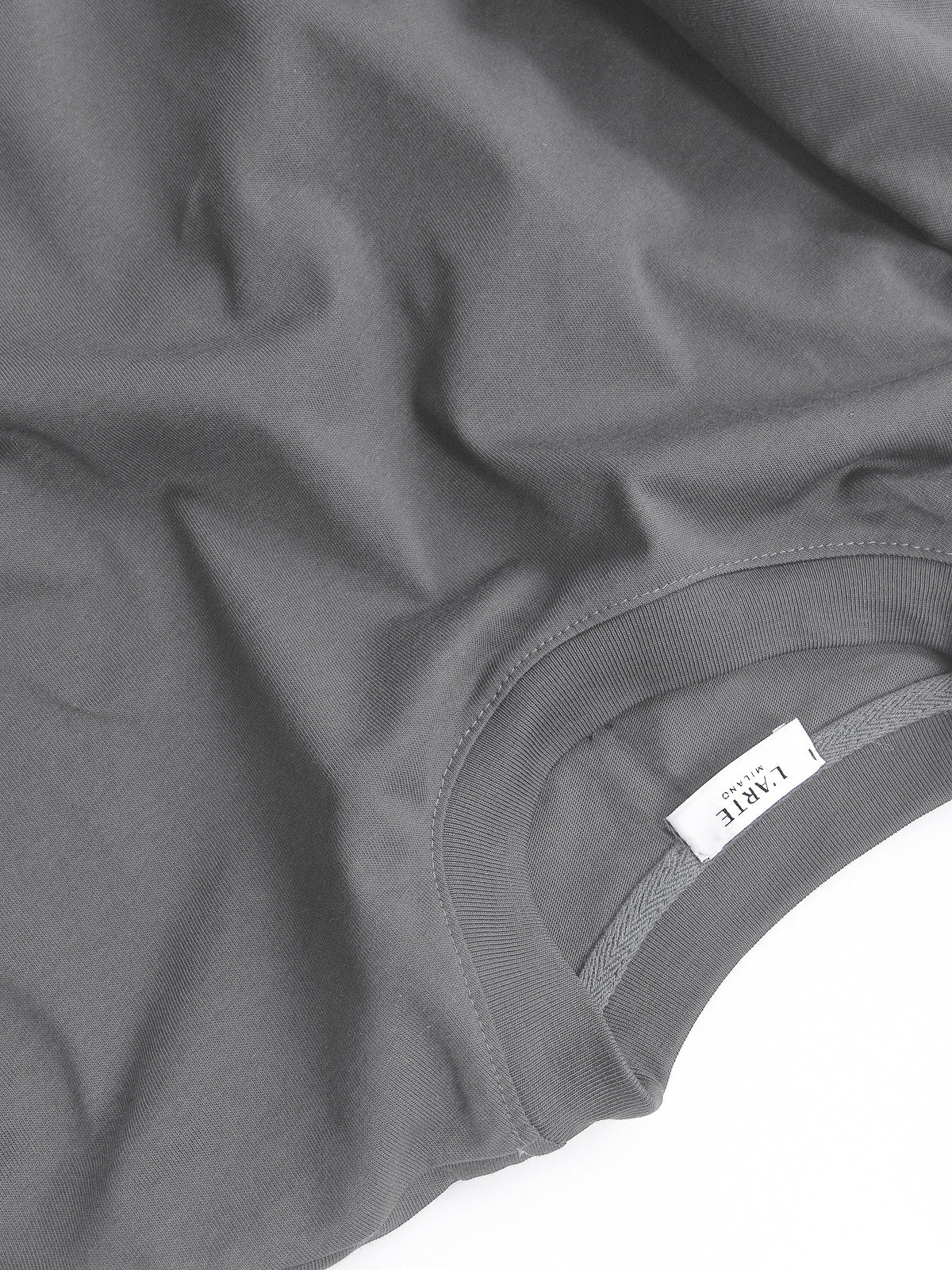 Short-sleeved shirt