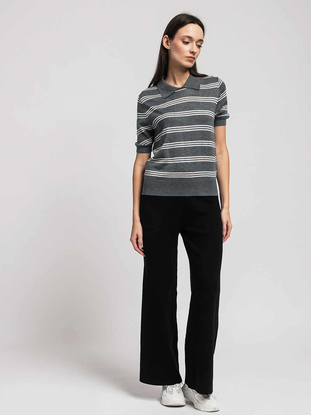 Women's blouse with wool