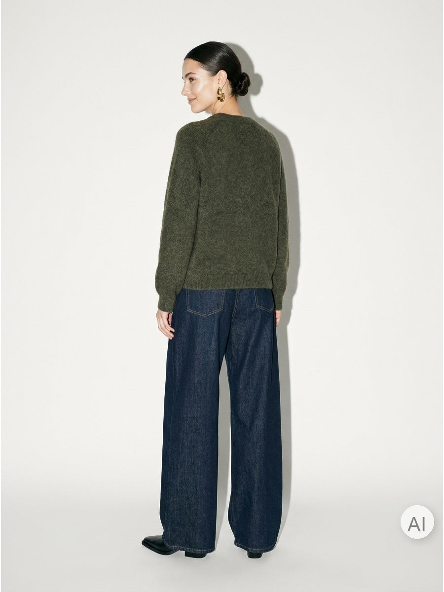Women’s jumper made from baby alpaca wool