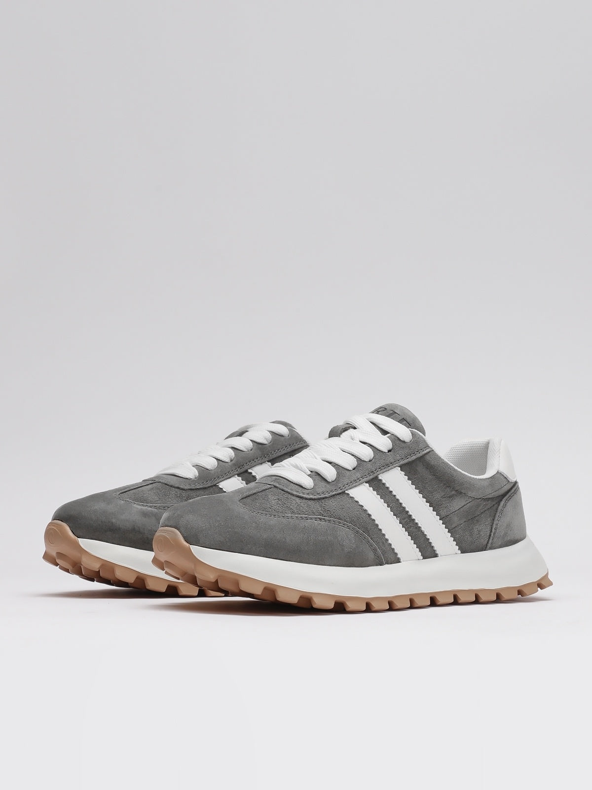 Leather casual shoes