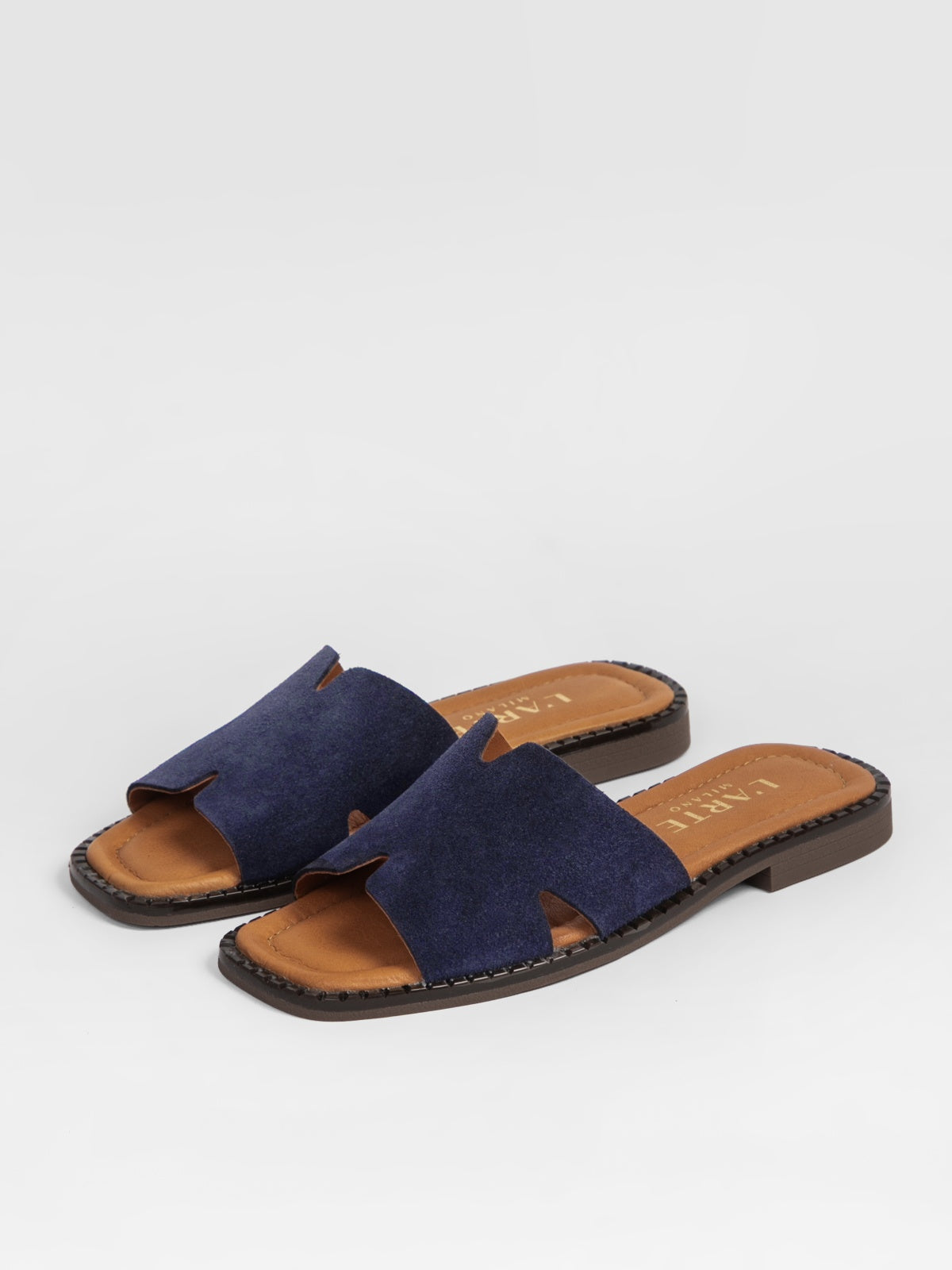 Women's slip-on leather mules