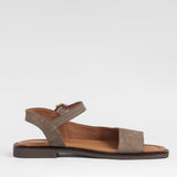 Women's leather slippers