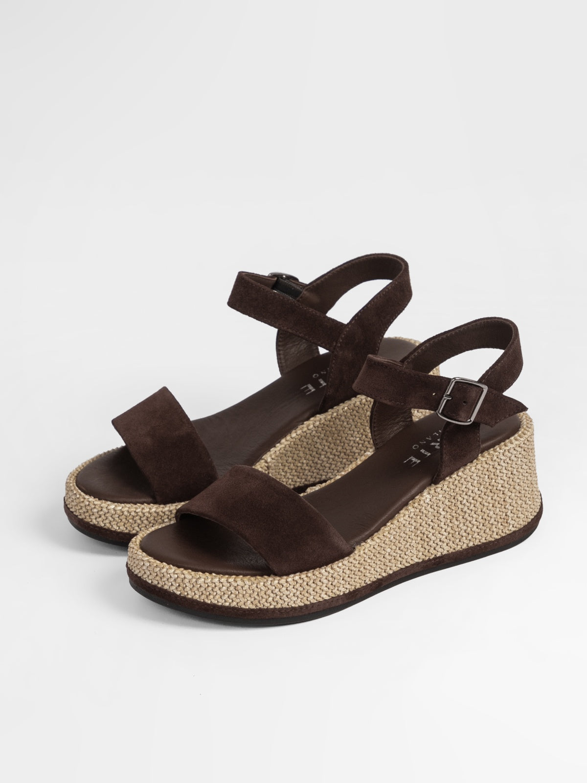 Women's leather slippers