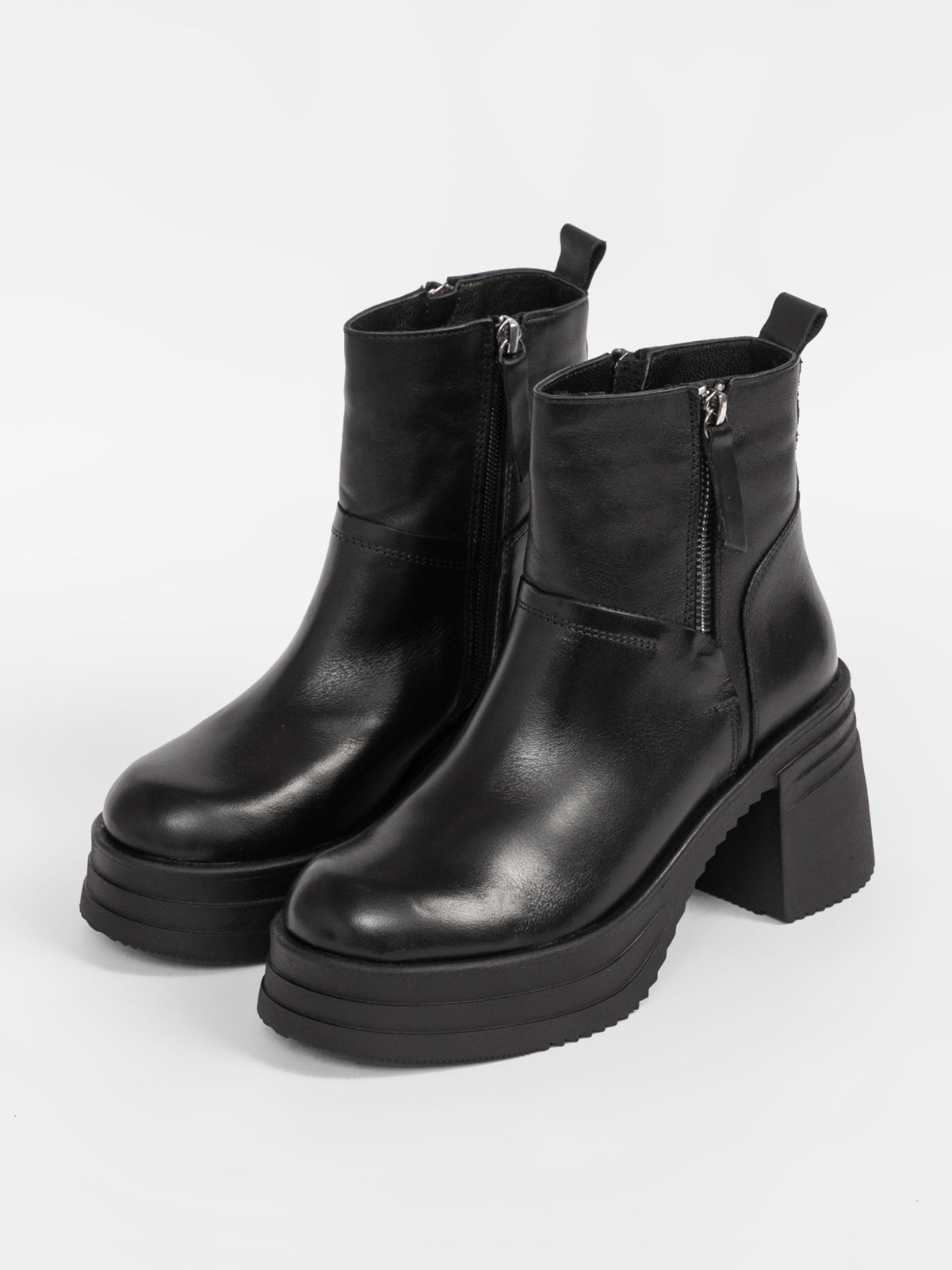 Women's leather ankle boots