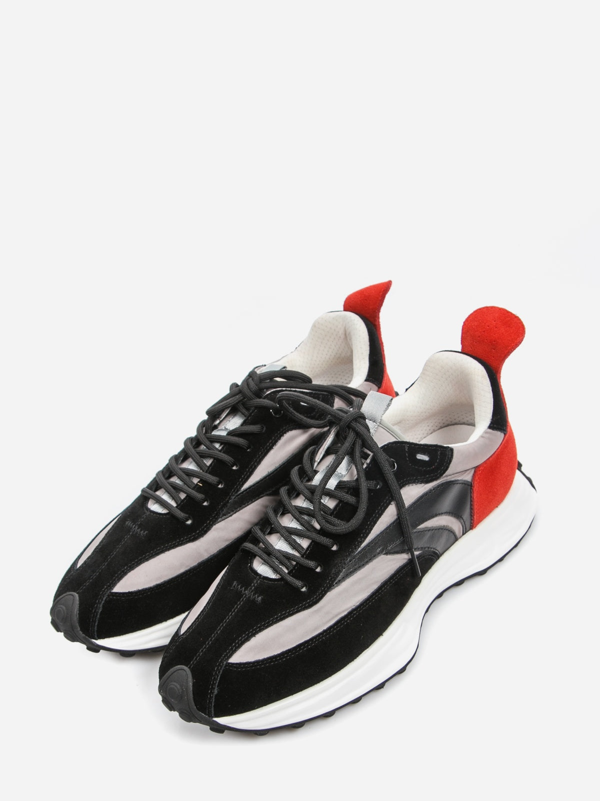Men's casual shoes