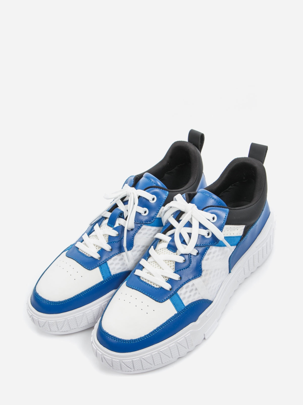 Men's casual shoes