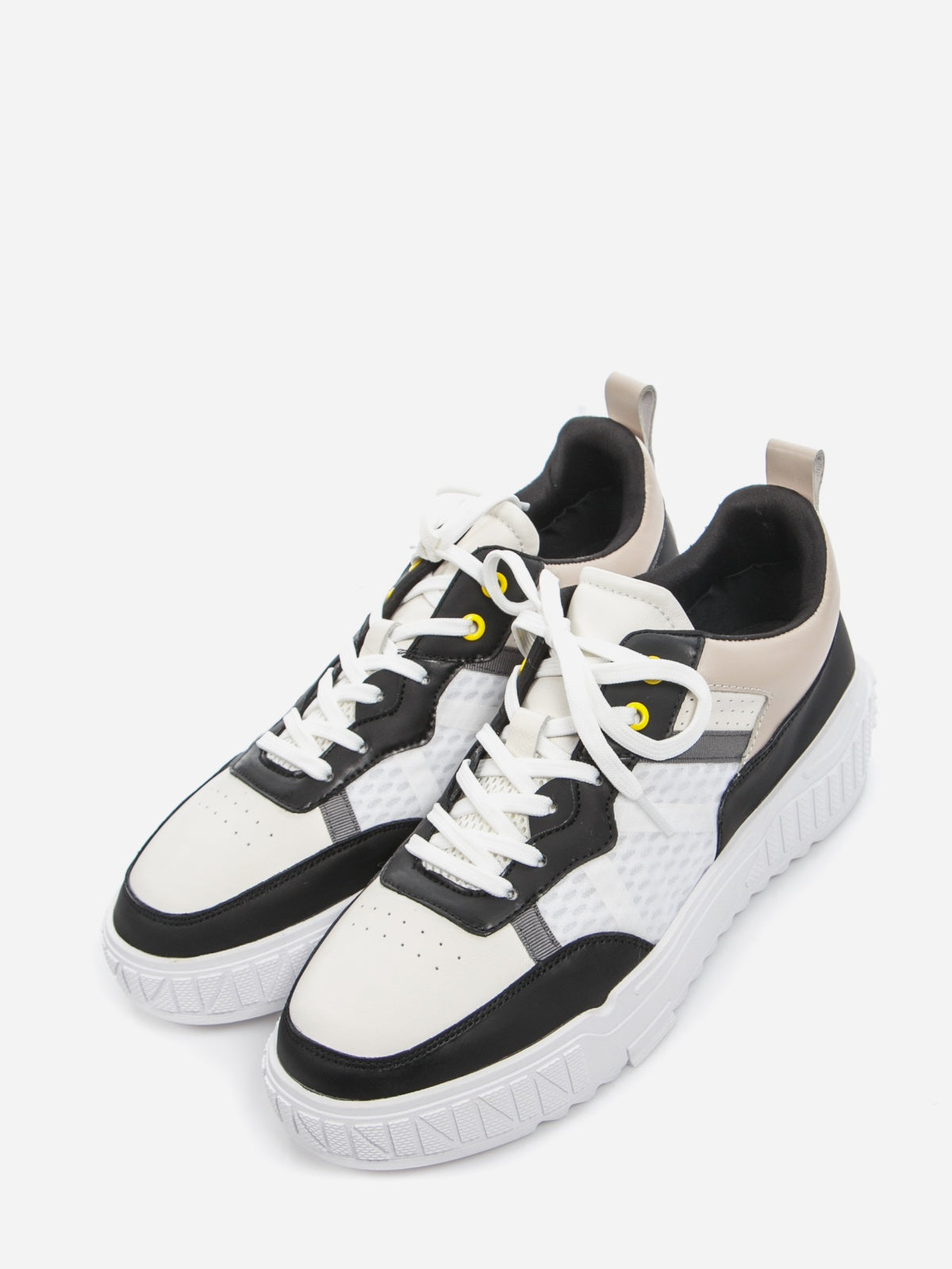Men's casual shoes