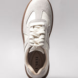 Women's casual shoes