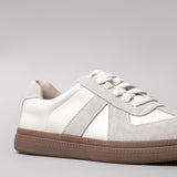 Women's casual shoes