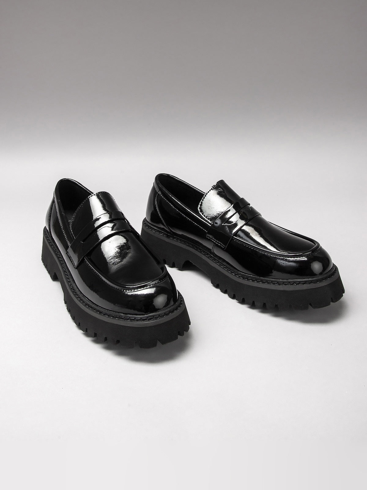 Women's shoes