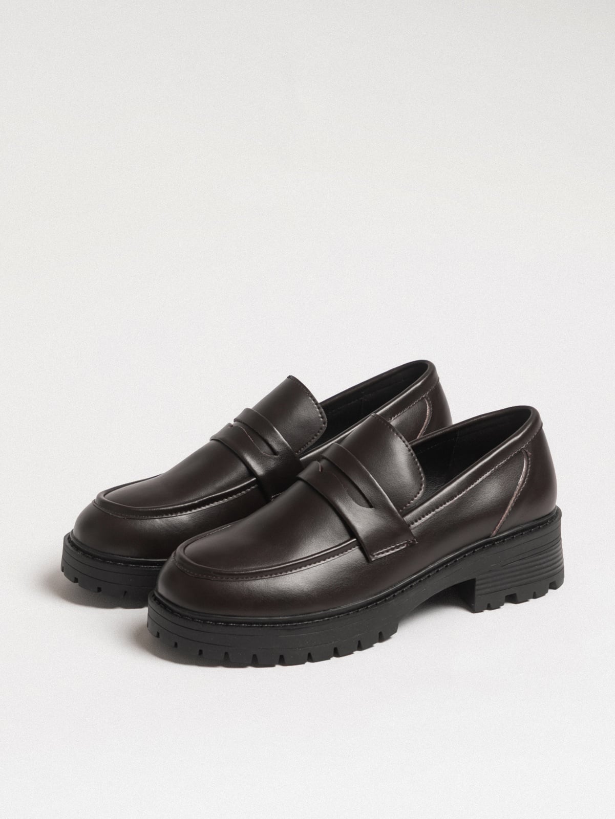 Women's leather shoes