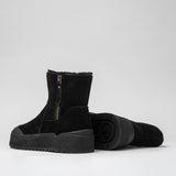 Women's leather shoes