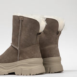 Women's leather shoes