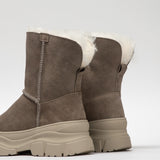 Women's leather shoes
