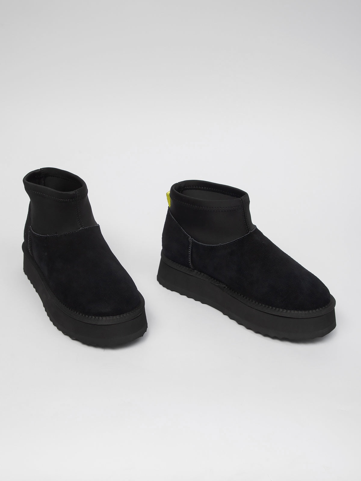 Women's leather shoes