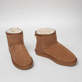 Women's leather boots with insulation