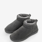 Women's leather boots with insulation