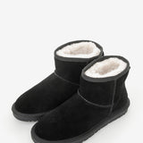 Women's leather boots with insulation