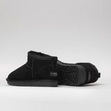 Women's leather boots with insulation