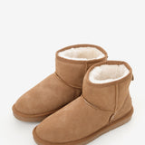 Women's leather boots with insulation