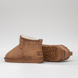 Women's leather boots with insulation