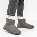 Women's leather boots with insulation