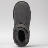 Women's leather boots with insulation