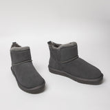 Men's leather boots with insulation