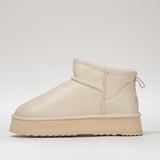 Women's leather boots with insulation
