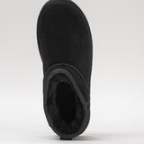Women's leather boots with insulation