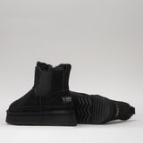 Women's leather boots with insulation