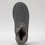 Women's leather boots with insulation