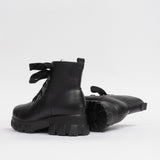 Women's leather boots with insulation